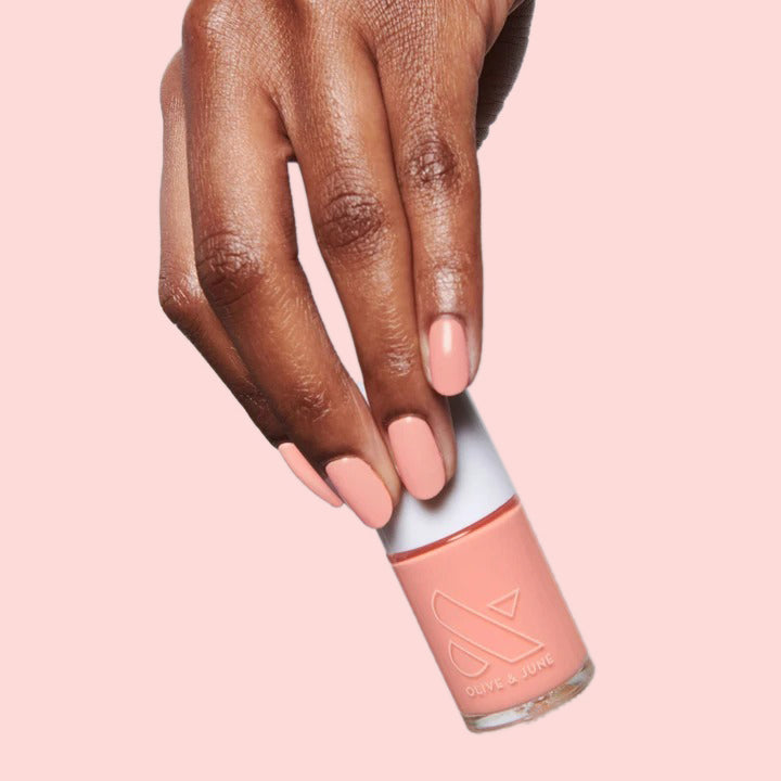 1-PDP-CS-Bottle-Hand